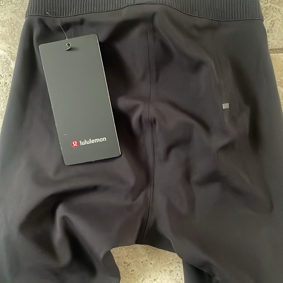 Lululemon license to train right 27", SIZE XS, NWT - Picture 9 of 9